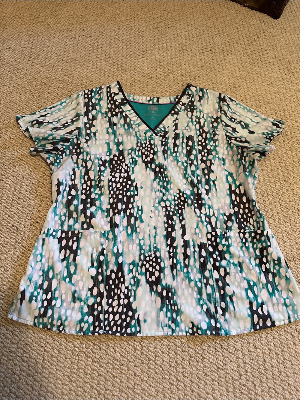 Women's Healing HandsTeal and Black 2 pocket scrub top XL
